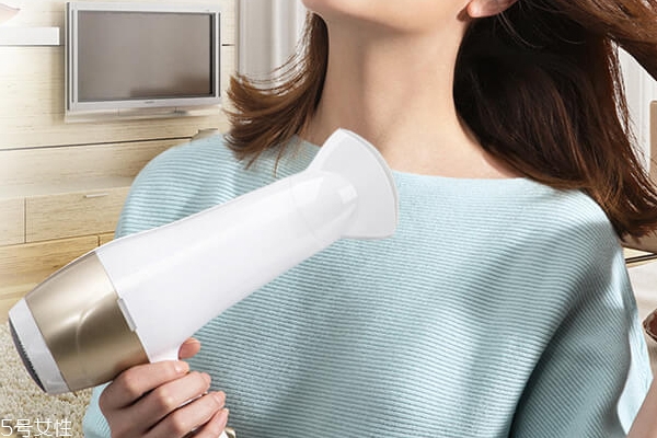 吹風機吹脖子、背部有什么好處