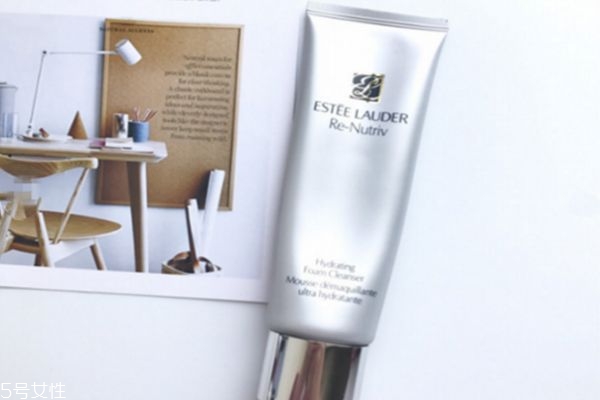 雅詩蘭黛洗面奶怎么用 雅詩蘭黛洗面奶推薦 雅詩蘭黛洗面奶怎么用 雅詩蘭黛洗面奶推薦