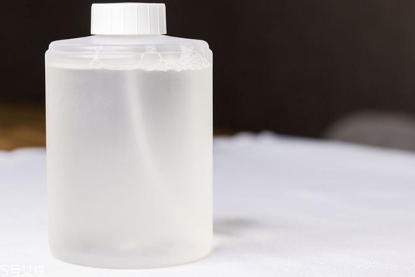 小米洗手機(jī)可以用別的洗手液?jiǎn)?小米洗手機(jī)用法 小米洗手機(jī)可以用別的洗手液?jiǎn)?小米洗手機(jī)用法