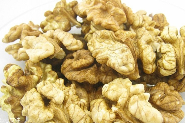 吃的核桃越大越好嗎 大小均一的最好 吃的核桃越大越好嗎 大小均一的最好