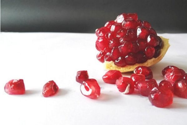 來月經(jīng)可以吃番石榴嗎 酸石榴的功效 來月經(jīng)可以吃番石榴嗎 酸石榴的功效