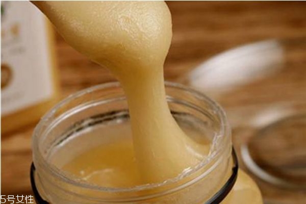 蜂蜜結(jié)晶怎么回事 蜂蜜結(jié)晶怎么辦 蜂蜜結(jié)晶怎么回事 蜂蜜結(jié)晶怎么辦