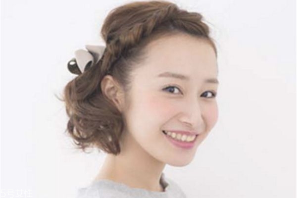 中短卷發(fā)有哪些 中短發(fā)怎么側編發(fā) 中短卷發(fā)有哪些 中短發(fā)怎么側編發(fā)