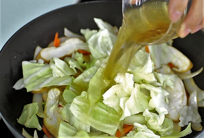 日式烏龍面怎么炒 Q彈有勁道又不膩 日式烏龍面怎么炒 Q彈有勁道又不膩