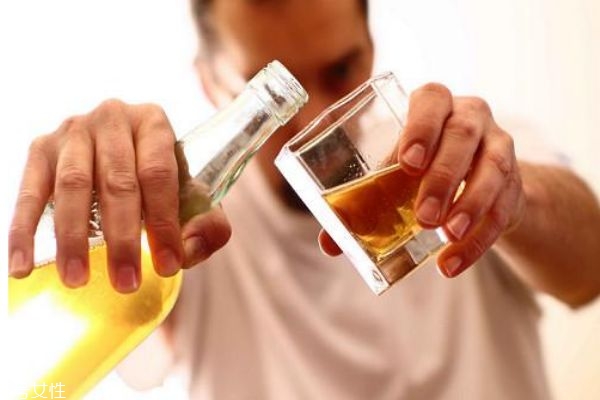 喝酒上臉的人酒量好嗎 喝酒上臉好不好 喝酒上臉的人酒量好嗎 喝酒上臉好不好