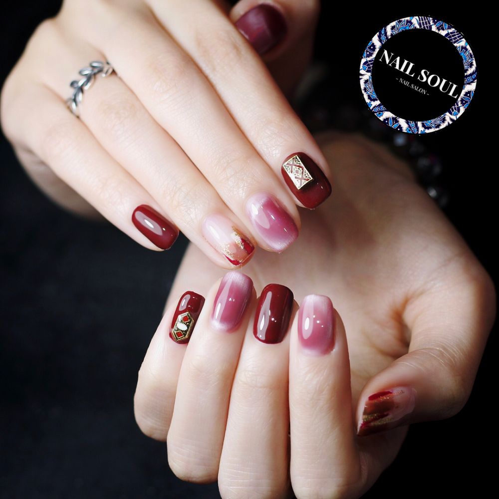 楓葉紅美甲圖片 冬季美甲楓葉紅 楓葉紅美甲圖片 冬季美甲楓葉紅