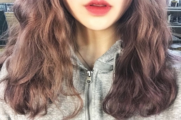 蛋卷發(fā)型怎么卷 秋冬最美發(fā)型蛋卷波浪卷發(fā) 蛋卷發(fā)型怎么卷 秋冬最美發(fā)型蛋卷波浪卷發(fā)