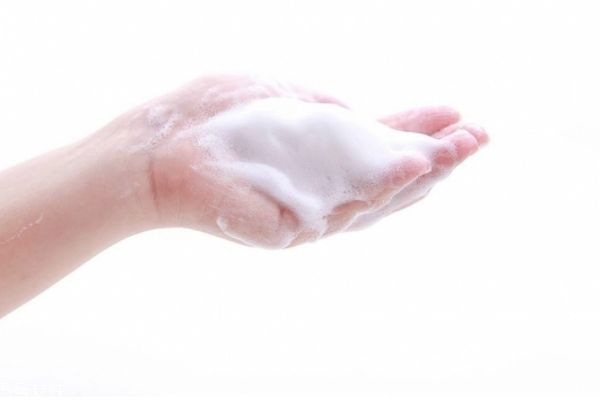 潔面儀會(huì)把毛孔變大嗎 潔面美容儀器推薦 潔面儀會(huì)把毛孔變大嗎 潔面美容儀器推薦