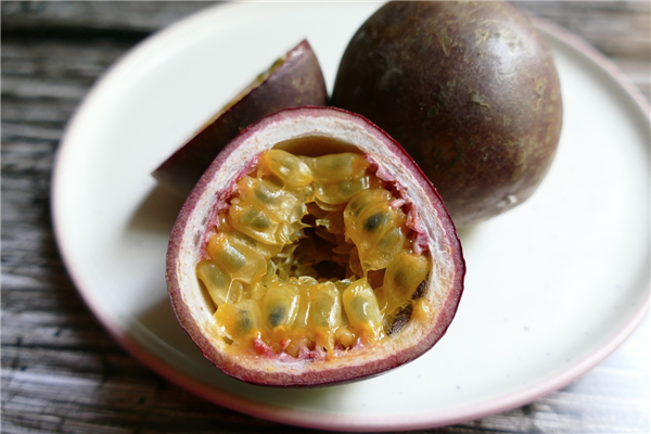 吃過(guò)百香果能美容嗎 李冰冰一天吃6個(gè)