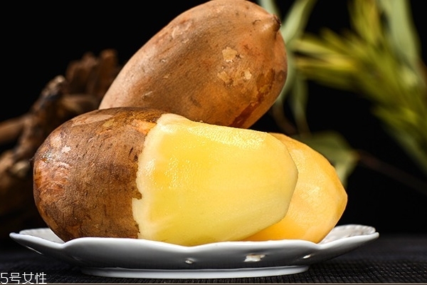 雪蓮果為什么吃了會(huì)拉肚子 因?yàn)樗呛缘? alt=