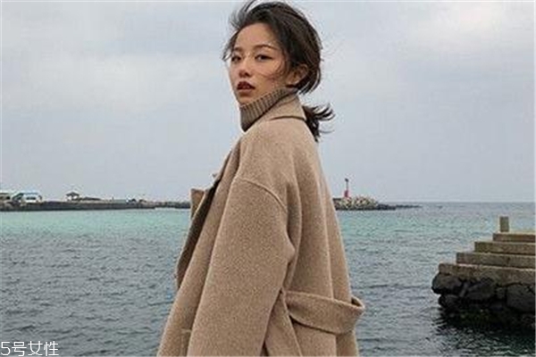 澳毛大衣一般多少錢 根據(jù)澳毛品質決定