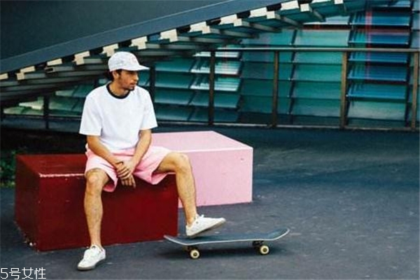 stussy在國內(nèi)有門店嗎 年輕人最愛的潮牌 stussy在國內(nèi)有門店嗎 年輕人最愛的潮牌