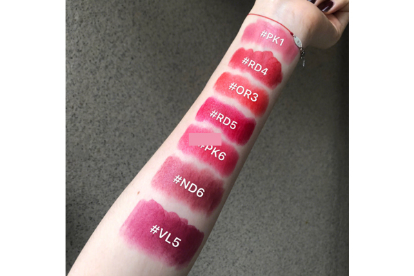 悅詩風吟真彩印象唇膏rd6有幾種質(zhì)地 滋潤和絲絨哪個好
