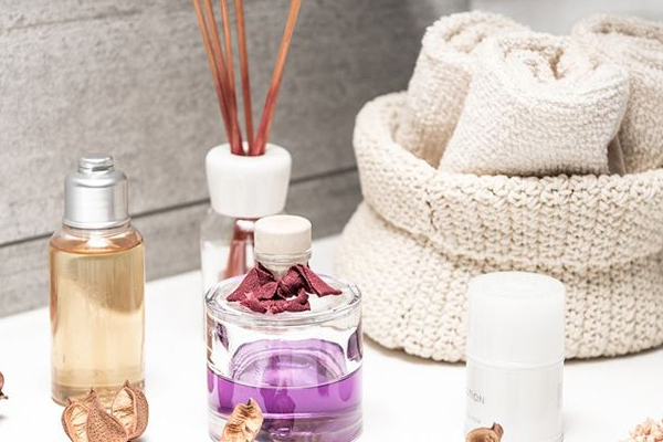 香水快過(guò)期了怎么辦 香水用途無(wú)極限 香水快過(guò)期了怎么辦 香水用途無(wú)極限