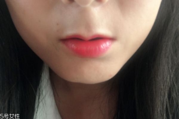 赫拉人魚(yú)色潤(rùn)嗎 hera新款人魚(yú)唇膏