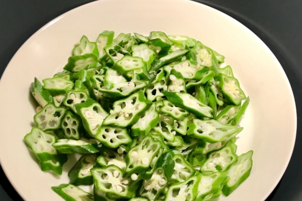 秋葵要削皮嗎 當(dāng)然不用 秋葵要削皮嗎 當(dāng)然不用