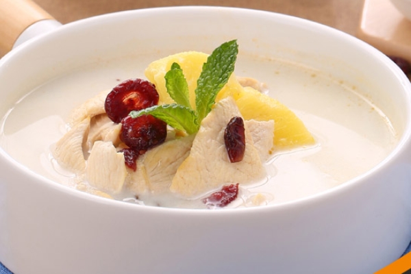 雞胸肉可以燉湯嗎 當(dāng)然是可以的 雞胸肉可以燉湯嗎 當(dāng)然是可以的