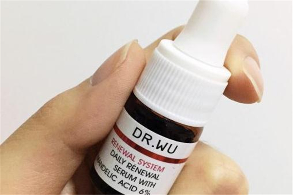 杏仁酸不能和什么一起用 避開果酸類產(chǎn)品 杏仁酸不能和什么一起用 避開果酸類產(chǎn)品