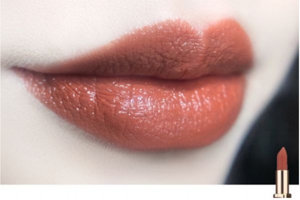 歐萊雅紛澤滋潤(rùn)唇膏試色 歐萊雅紛澤滋潤(rùn)口紅