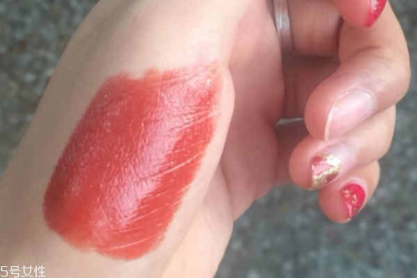 歐萊雅紛澤滋潤(rùn)唇膏試色 歐萊雅紛澤滋潤(rùn)口紅