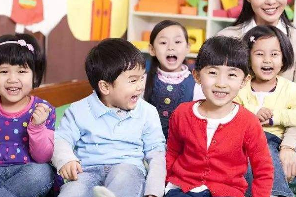 公立幼兒園和私立幼兒園哪個(gè)好 幼兒園公立和私立的區(qū)別 公立幼兒園和私立幼兒園哪個(gè)好 幼兒園公立和私立的區(qū)別