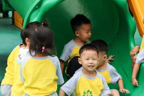 公立幼兒園和私立幼兒園哪個(gè)好 幼兒園公立和私立的區(qū)別 公立幼兒園和私立幼兒園哪個(gè)好 幼兒園公立和私立的區(qū)別