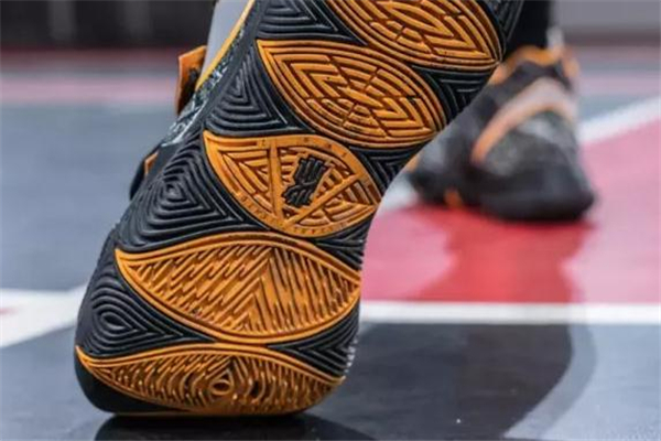 耐克歐文5緩震怎么樣 需要大體重踩開(kāi)