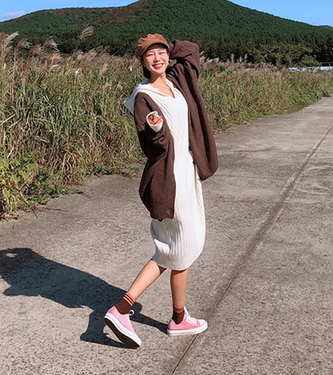 大衣和針織長裙怎么搭配 大衣和針織長裙搭配方法 大衣和針織長裙怎么搭配 大衣和針織長裙搭配方法