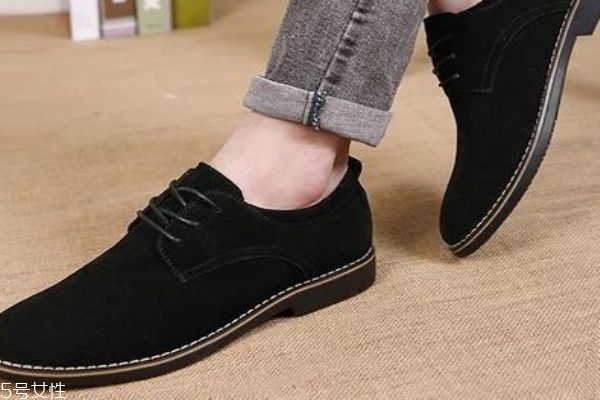 翻毛皮鞋臟了怎么打理 兩種打理方法 翻毛皮鞋臟了怎么打理 兩種打理方法