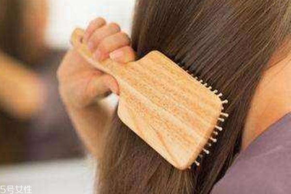 發(fā)膜接觸了頭皮怎么辦 發(fā)膜對(duì)頭皮的影響 發(fā)膜接觸了頭皮怎么辦 發(fā)膜對(duì)頭皮的影響
