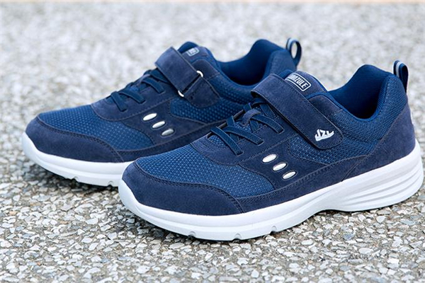 健步鞋是什么意思 一種很舒服的運(yùn)動鞋 健步鞋是什么意思 一種很舒服的運(yùn)動鞋