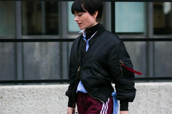 飛行夾克什么顏色好看 這樣選擇準(zhǔn)沒(méi)錯(cuò) 飛行夾克什么顏色好看 這樣選擇準(zhǔn)沒(méi)錯(cuò)