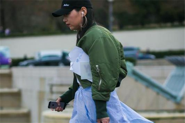 飛行夾克什么顏色好看 這樣選擇準(zhǔn)沒(méi)錯(cuò) 飛行夾克什么顏色好看 這樣選擇準(zhǔn)沒(méi)錯(cuò)