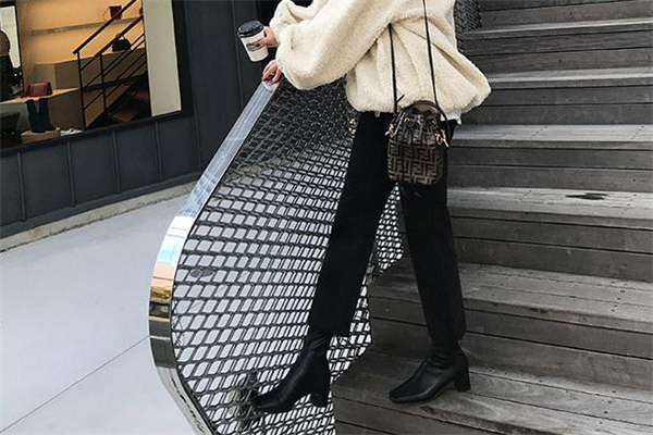 靴子上有油怎么處理 用這些方法 靴子上有油怎么處理 用這些方法