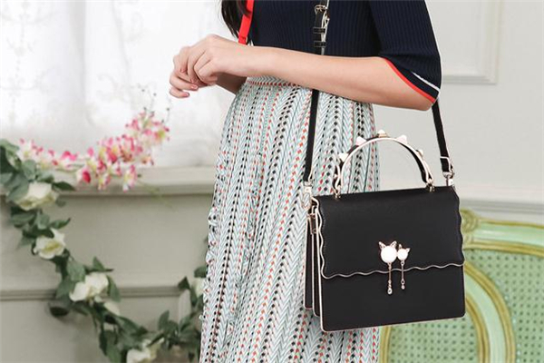 斜挎包什么牌子好 這些品牌更有保障 斜挎包什么牌子好 這些品牌更有保障