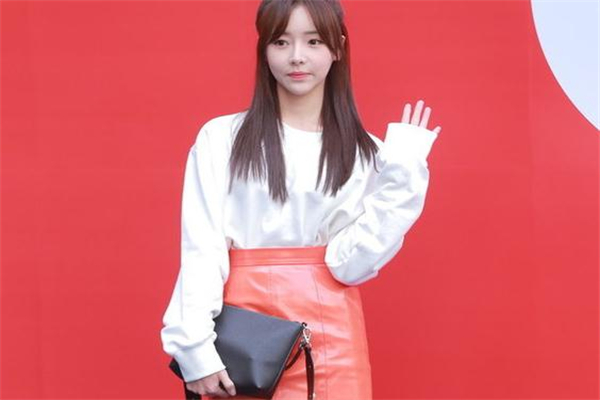 珊瑚橙配什么顏色好看 今年最火的流行色 珊瑚橙配什么顏色好看 今年最火的流行色