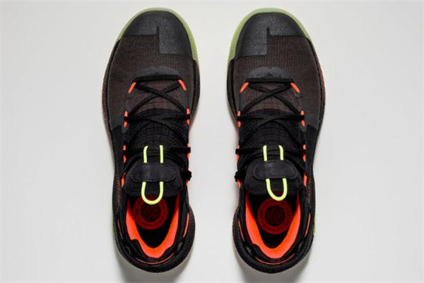 ua curry 6庫里6代戰(zhàn)靴諜照 搭載全新緩震科技 ua curry 6庫里6代戰(zhàn)靴諜照 搭載全新緩震科技