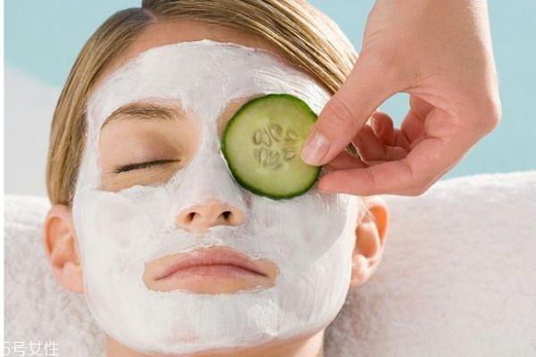 一到春天臉上就過(guò)敏 換季春天面部皮膚過(guò)敏怎么辦 一到春天臉上就過(guò)敏 換季春天面部皮膚過(guò)敏怎么辦