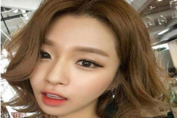 短頭發(fā)流行什么顏色 2019短發(fā)流行發(fā)色 短頭發(fā)流行什么顏色 2019短發(fā)流行發(fā)色