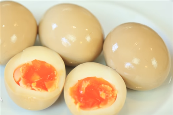 溏心蛋和溫泉蛋的區(qū)別 哪個好吃看品味 溏心蛋和溫泉蛋的區(qū)別 哪個好吃看品味