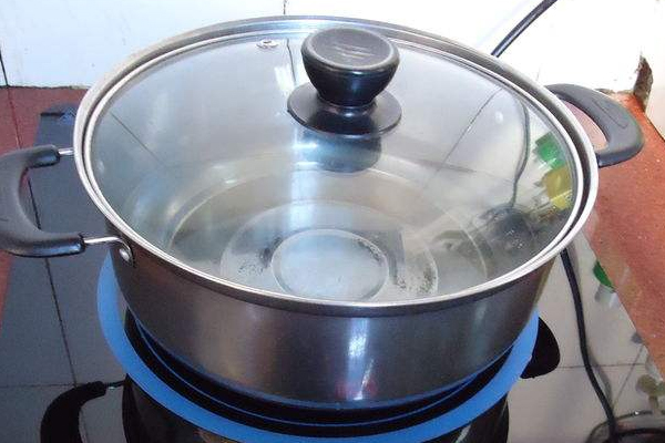 開水燙傷可以用蘆薈膠嗎？燙傷可以用蘆薈擦嗎？