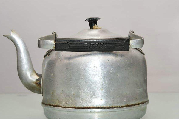 開水燙傷可以用蘆薈膠嗎？燙傷可以用蘆薈擦嗎？