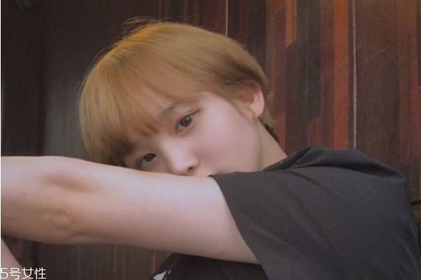 短頭發(fā)流行什么顏色 2019短發(fā)流行發(fā)色 短頭發(fā)流行什么顏色 2019短發(fā)流行發(fā)色