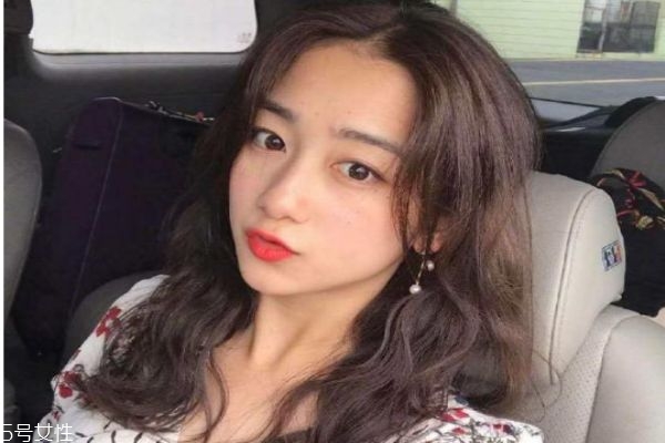 染頭發(fā)過敏怎么辦 2019年流行發(fā)色大全 染頭發(fā)過敏怎么辦 2019年流行發(fā)色大全