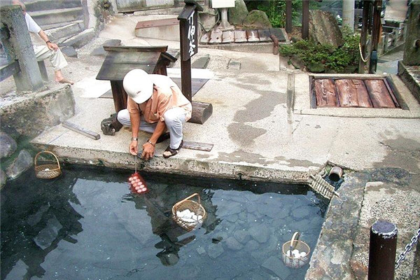 溏心蛋和溫泉蛋的區(qū)別 哪個好吃看品味 溏心蛋和溫泉蛋的區(qū)別 哪個好吃看品味