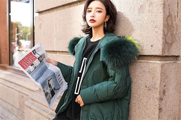 大毛領外套怎么搭配 冬天首選這5款 大毛領外套怎么搭配 冬天首選這5款