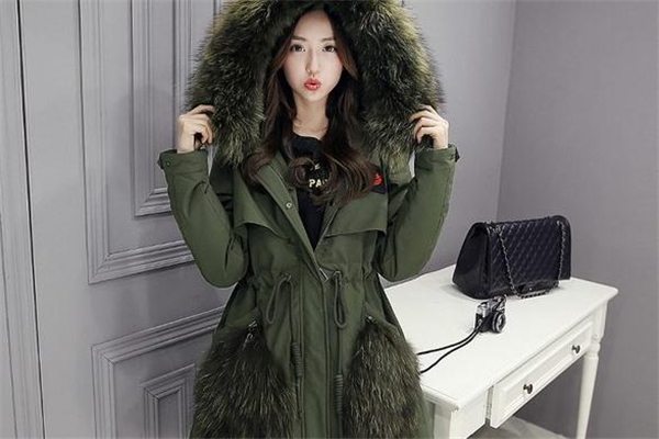 大毛領外套怎么搭配 冬天首選這5款 大毛領外套怎么搭配 冬天首選這5款