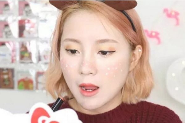 可愛(ài)麋鹿妝容 麋鹿妝容教程