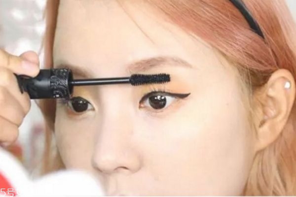 可愛(ài)麋鹿妝容 麋鹿妝容教程