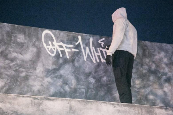 off white塑料涼鞋多少錢 小時(shí)候的回憶 off white塑料涼鞋多少錢 小時(shí)候的回憶